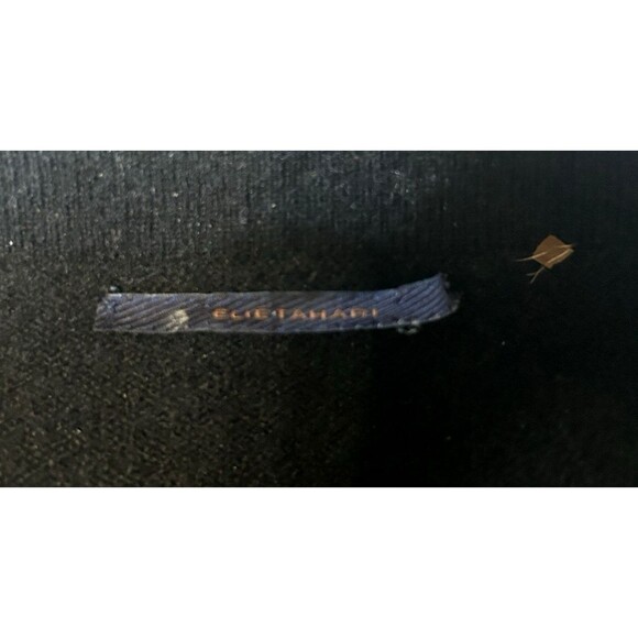 Elie Tahari Womens M 100% Cashmere Black V Neck Long Sleeves Pullover Sweater - Picture 7 of 8